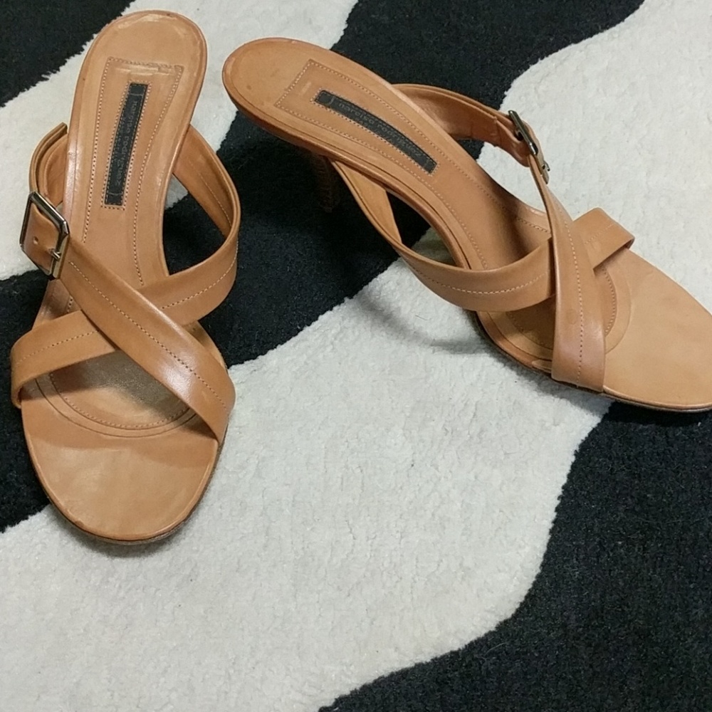Narciso Rodriguez nude kitten heel sandal